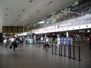Dublin_Airport_Terminal_1_Departures_Level
